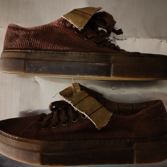 They're Sold - Picture 5 of 5